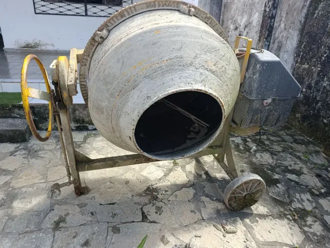 Betoneira CSM 400 Litros