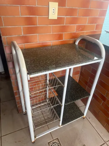 Fruteira com tampo de granito 