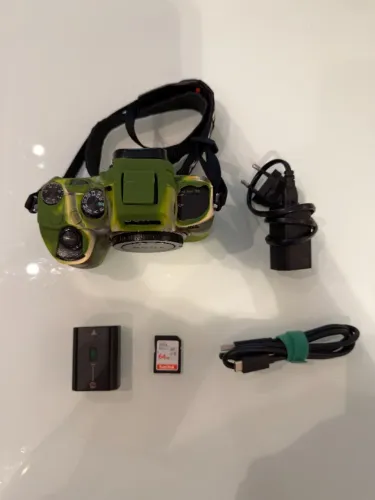 Sony a7 III Corpo + SD 64GB + Capa (9k Cliques)