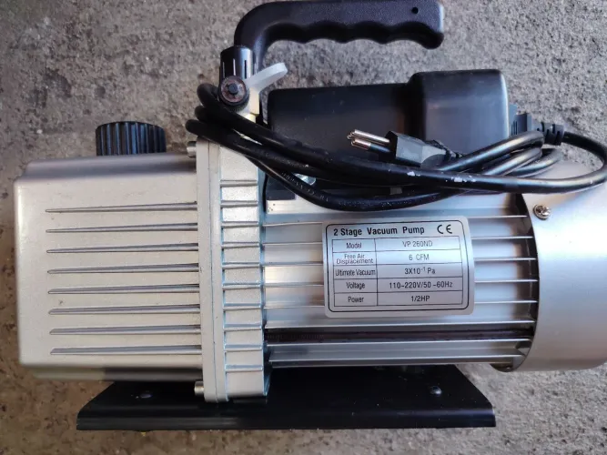 Vendo Ferramentas para instalação e manutenção de ar condicionado