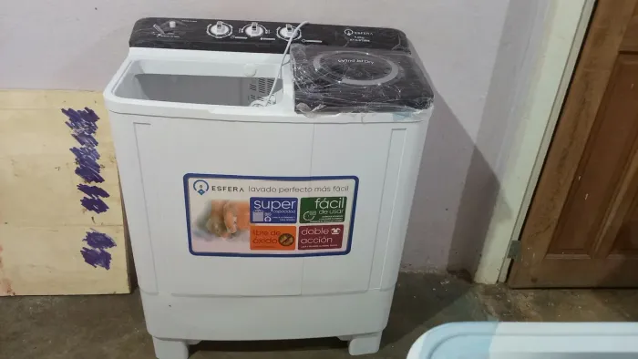 Máquina de lavar semiautomática de dois tanques, nova, à venda - R$ 2.500.