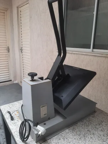 PRENSA TÉRMICA RIMAQ 110V  (TRANSFER)