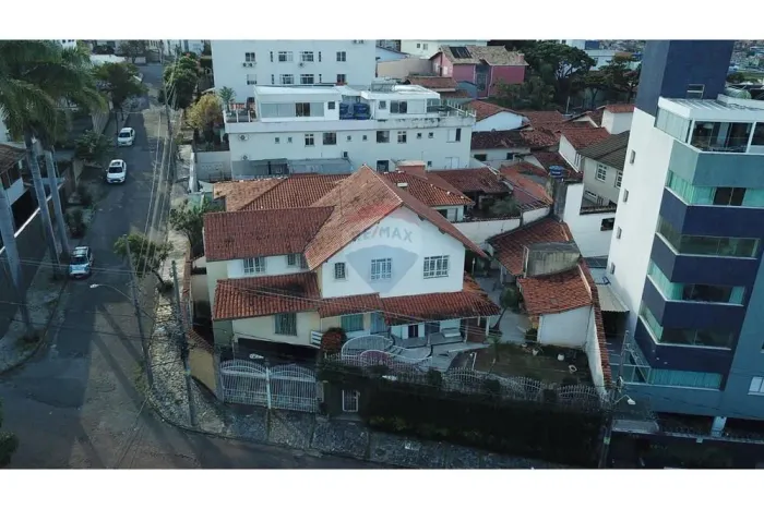 Casa a venda 6 quartos 4 vagas 439m² elevador R$1.149.900,00 bairro Palmares/BH