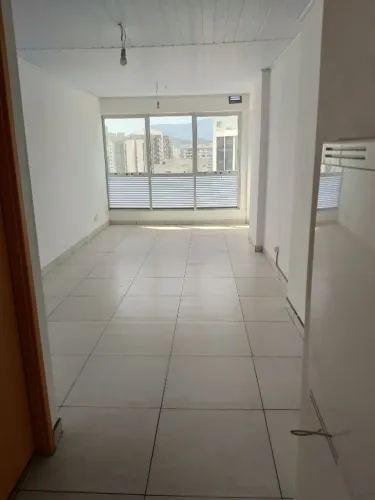 Sala comercial ao lado do Norte Shopping 28 m2