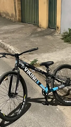 Bike muito boa pego troca em stretgo s12 com volta minha só chamar