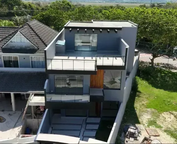 Vendo linda casa com piscina e sauna privativa de 4 suítes no Riviera del Sol - Recreio