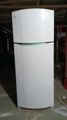 Geladeira Consul gela seco entrego