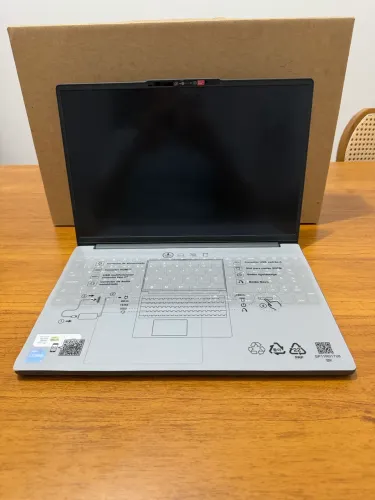 Notebook Lenovo IdeaPad Slim 3 i5-13420H 8GB 512GB SSD 15,3? Touch Windows 11 Novo