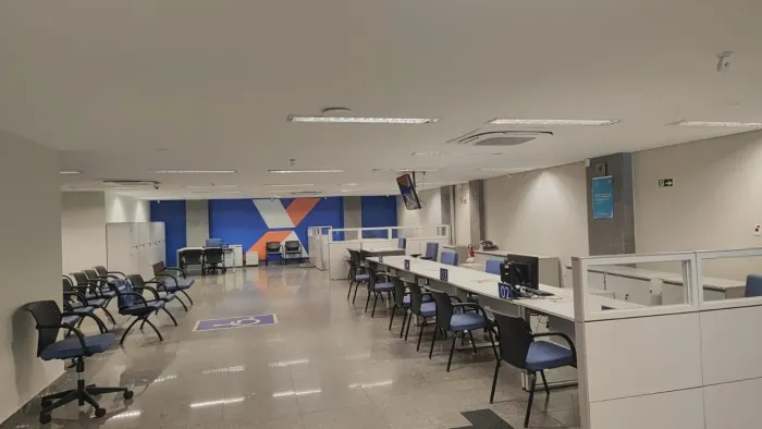 MARIAH IMÓVEIS ALUGA EXCELENTE PONTO COMERCIAL NO SETOR LESTE COMERCIAL DO GAMA DF