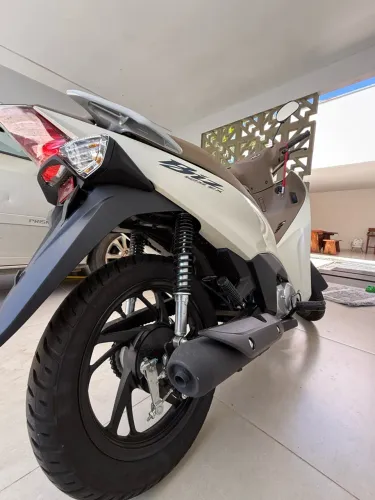 Honda Biz 125 EX/ 125 EX Flex 2026