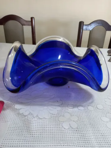Lindo centro de mesa em murano