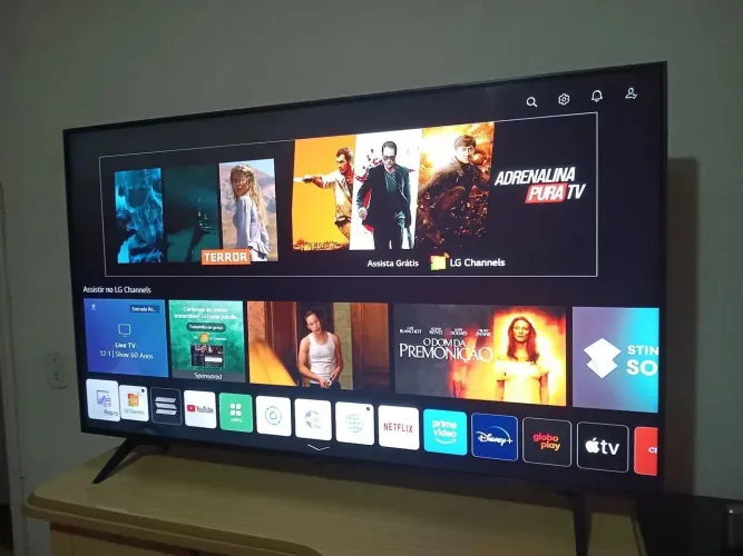 TV LG Smart 55" 4K com Suporte de Parede incluso Apenas 1 ano de uso
