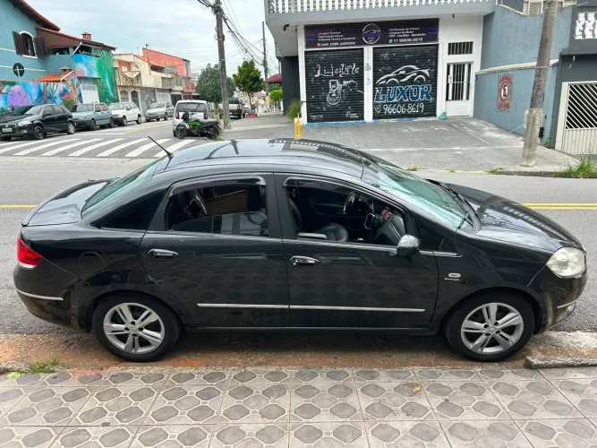 Fiat Linea Absolute 1.9/1.8 Flex Dualogic 4P 2010