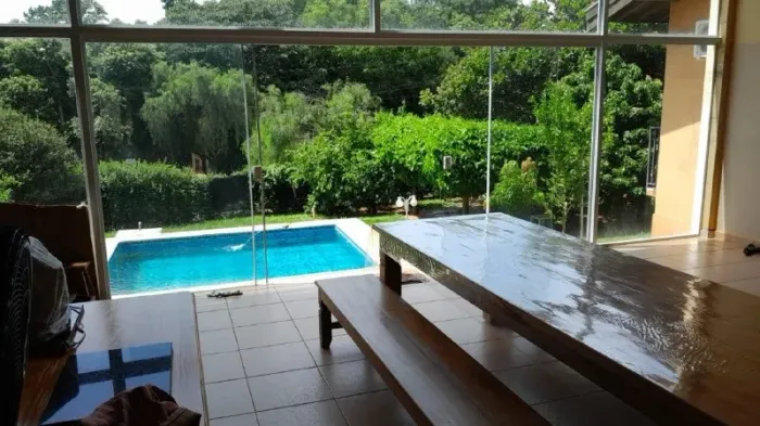 Vende-se magnifica casa no Condominio Residencial Vale Florido