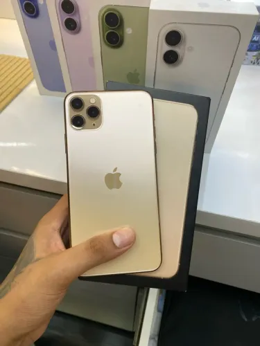 iPhone 11 Pro Max 64gb gold com caixa