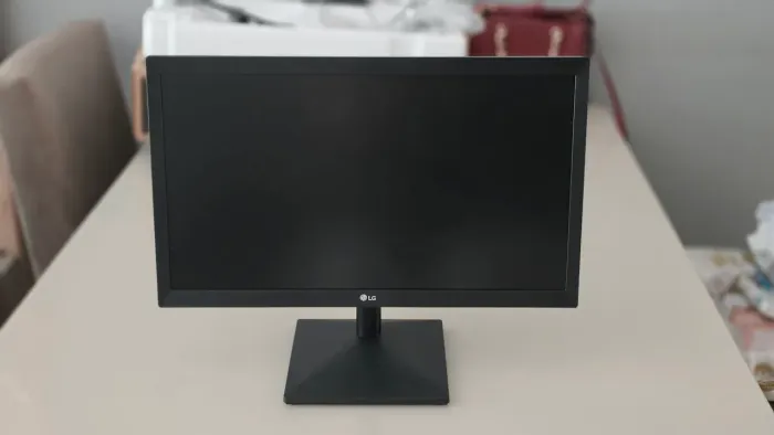 Monitor LG 20MK400 19,5"
