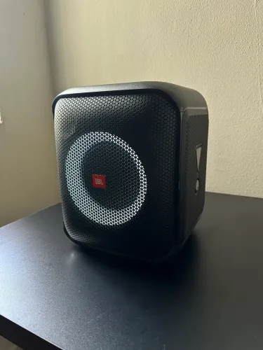 CAIXA JBL ENCORE ESSENTIAL IMPECÁVEL PRA VENDER RÁPIDO