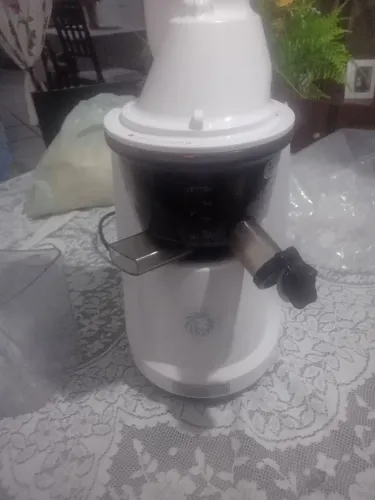Máquina de fazer suco royal prestige