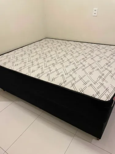 Cama Casal Queen