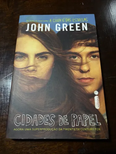 Livro - cidades de papel