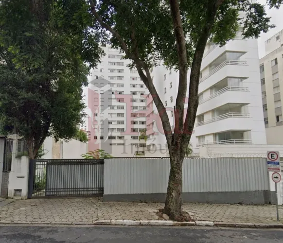 Terreno à Venda com 581m²