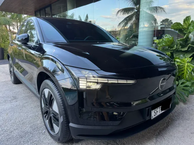 Volvo EX30 E60 Core (elétrico) 2024