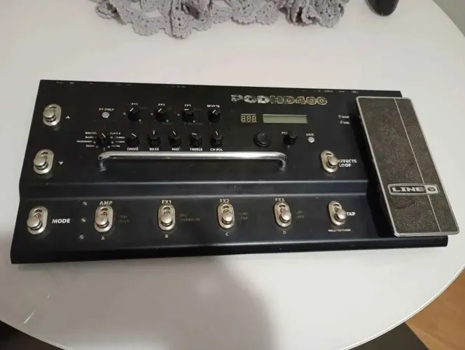 Pedaleira POD HD400 Line6