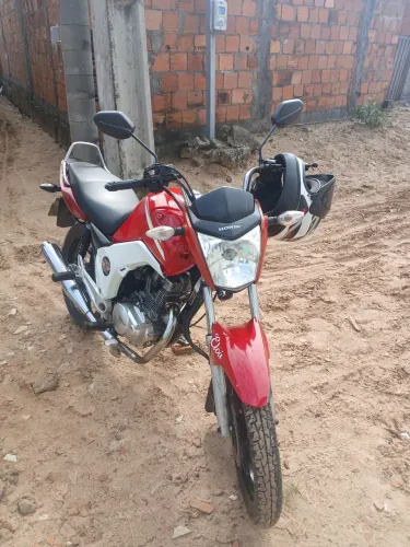 Vendo titan 150 2015 