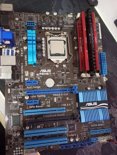 Asus P8H67-V + Intel Xeon E3-1230 V2 (8 Threads) + 32GB RAM DDR3<br>