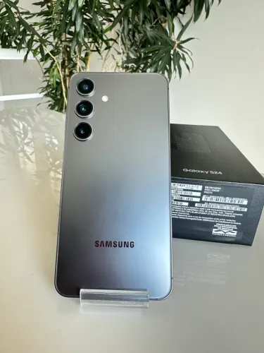 Samsung Galaxy S24 256GB Aparelho impecável e completo.