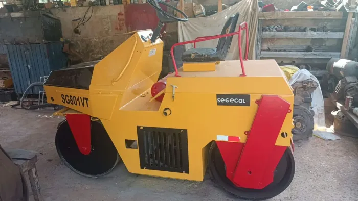 Rolo compactador segecal SG801VT.