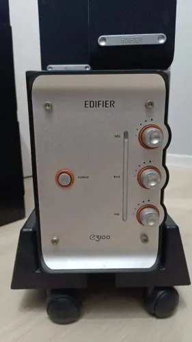 Caixa de Som 2.1 com Subwoofer Edifier E3100