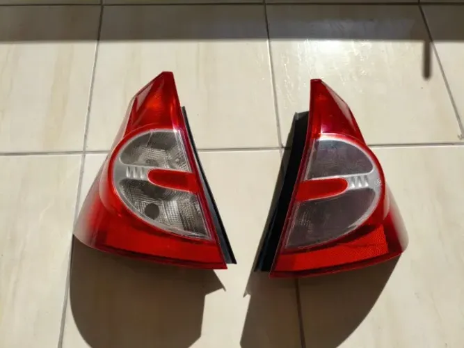 Lanterna Traseira Renault Sandero 2008 2009 2010 2011 - Original - Esquerda e Direita