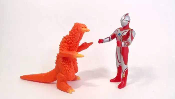 Ultraman Mebius e Monster King Pandon 11cm - Originais Bandai e Loose