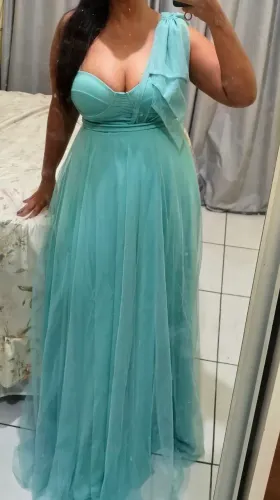 Vestido verde menta festa
