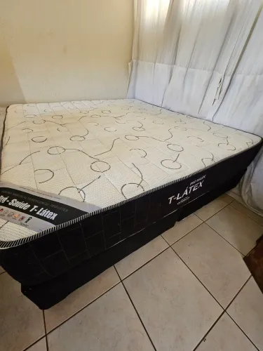 Cama Box King 