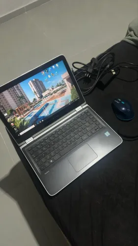 Notebook HP 2 em 1 - Processador i5 e 1 tera de HD - Tela touch