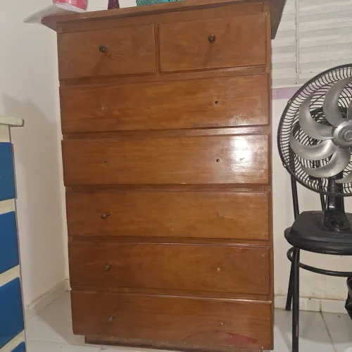 Vendo estantes de madeira