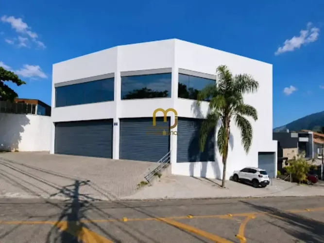 Galpão de 750m² no Mendanha | Alta visibilidade e fluxo em Campo Grande.