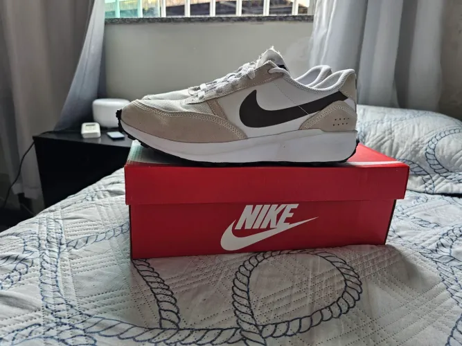 Tênis Nike Waffle Debut