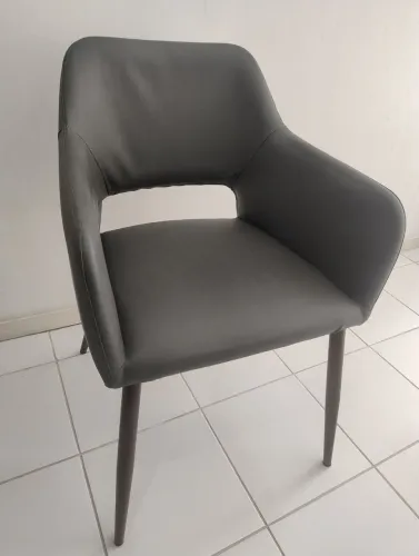 Poltrona em corino