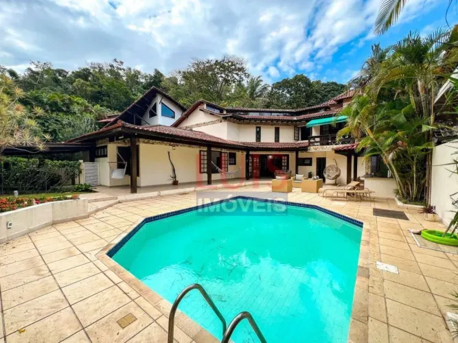 Casa para alugar, 384 m² por R$ 10.669,25/mês - Itaipu - Niterói/RJ