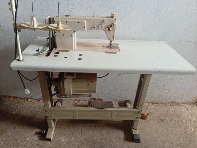 Maquina reta SunStar