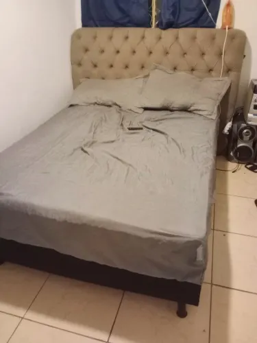 Cama box casal 450,00