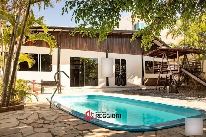 CASA 300 METROS DO MAR ESTALEIRINHO BAL CAMBORIÚ