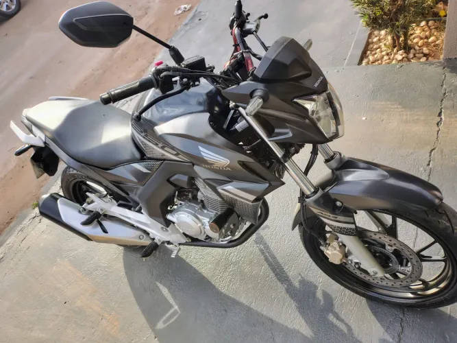 CB 250F Twister