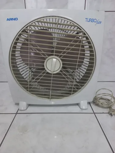 Circulador de ar ARNO FAN funcionando 