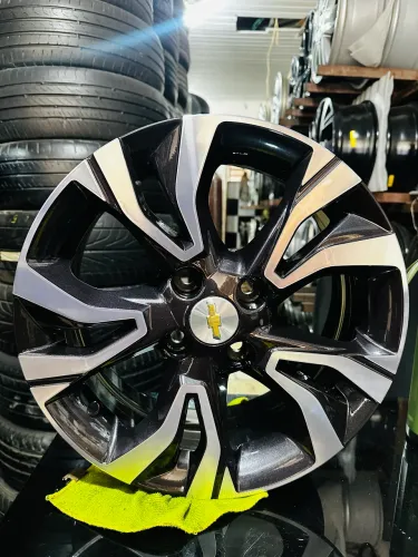 Rodas novo ônix aro 15 novas! 