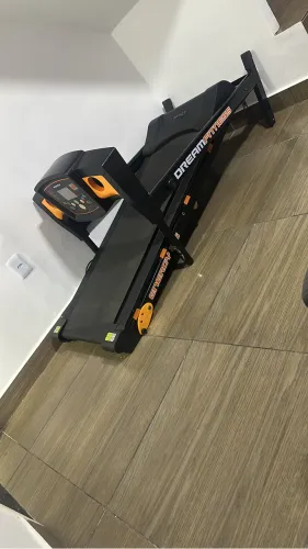 Vendo esteira ergométrica , bem conservada /1.300 aceito cartão