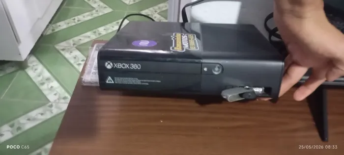 Xbox 360 funcionando perfeitamente já com HD com várias jogos 245 jogos fonte original